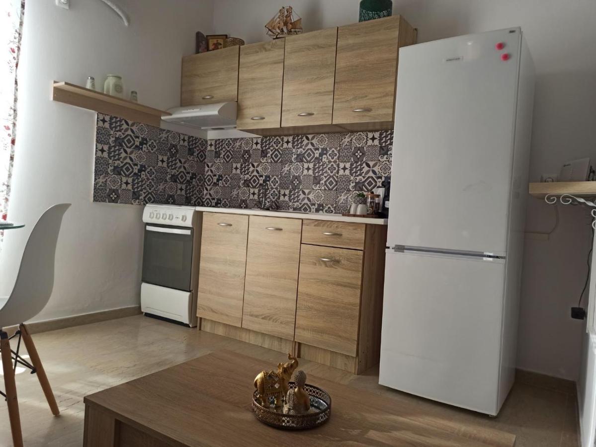 M&M Small House Rhodes City Extérieur photo