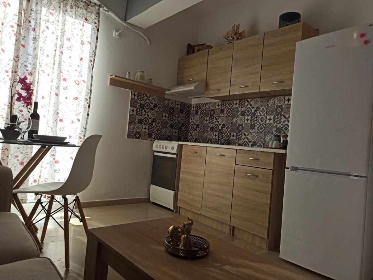 M&M Small House Rhodes City Extérieur photo