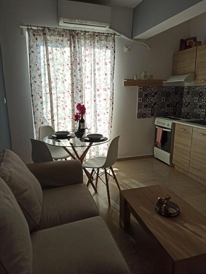 M&M Small House Rhodes City Extérieur photo